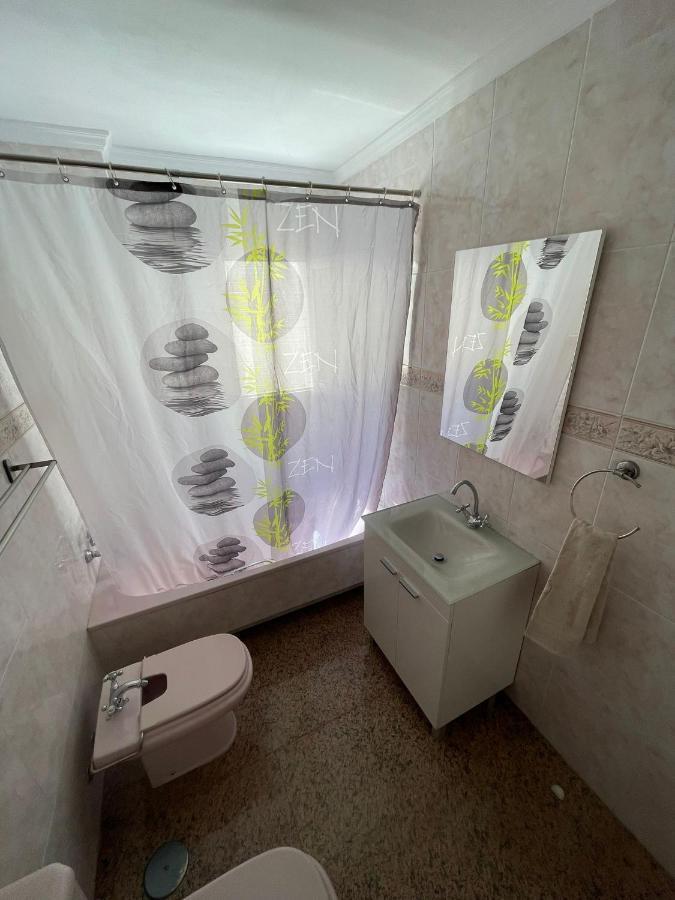Encantadora Habitacion Privada Cerca Del Mar Málaga Exteriör bild