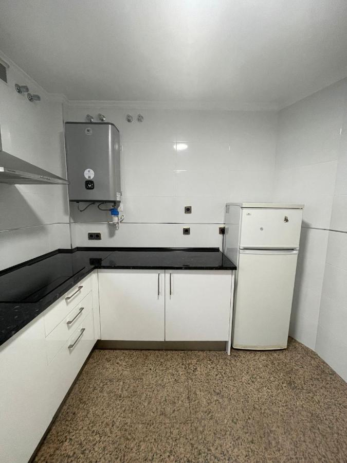 Encantadora Habitacion Privada Cerca Del Mar Málaga Exteriör bild