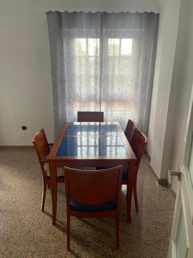 Encantadora Habitacion Privada Cerca Del Mar Málaga Exteriör bild