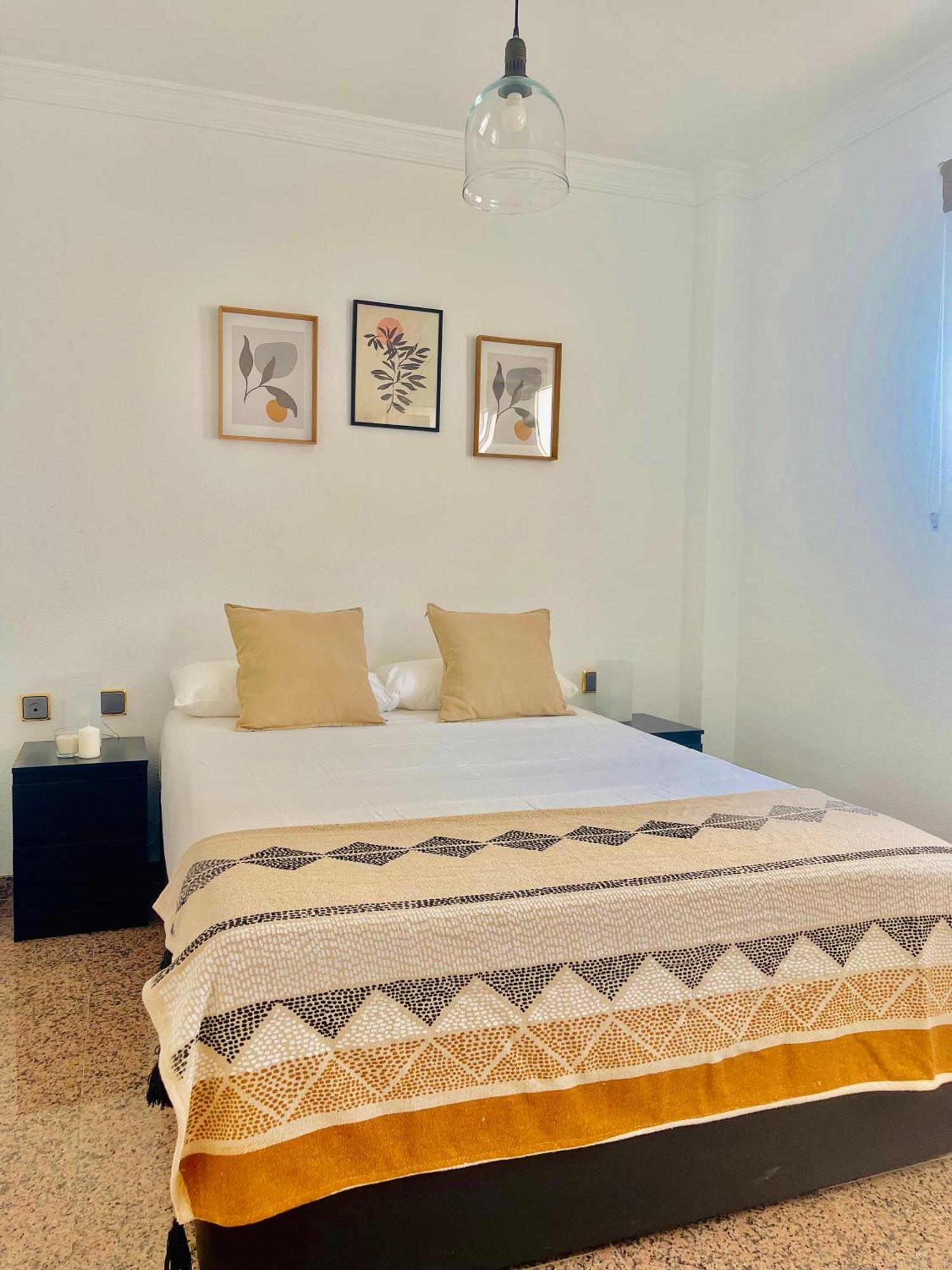 Encantadora Habitacion Privada Cerca Del Mar Málaga Exteriör bild